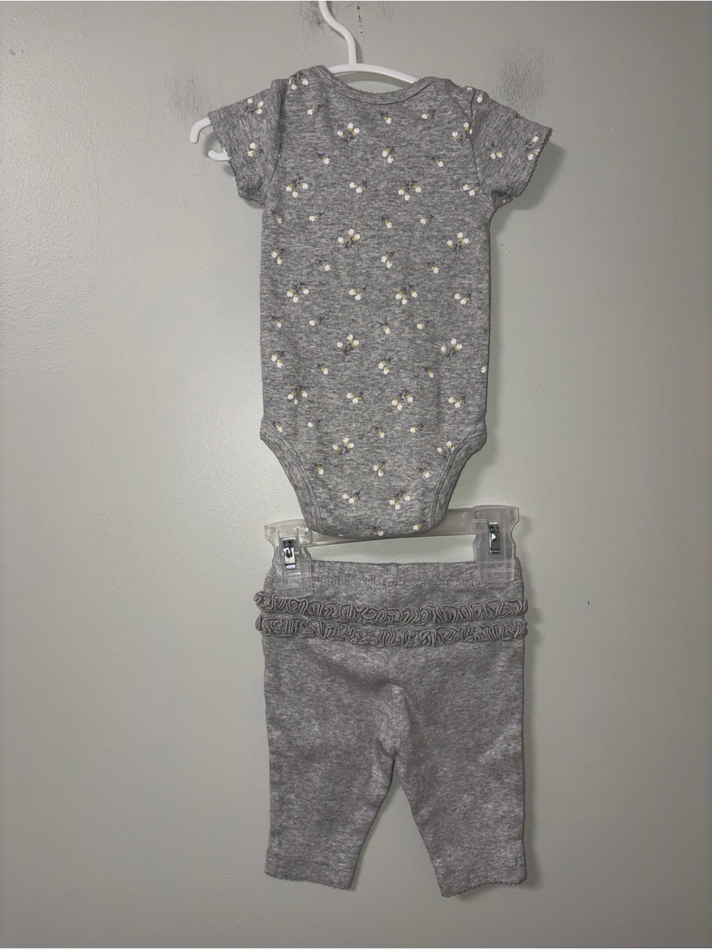 Child of Mine by Carters Gray Floral Body Suit Ruffle Pants Set 0-3M - Picture 2 of 2